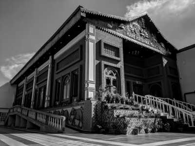 India - Lokpriya Gopinath Bordoloi International Airport - See the majestic One-Horned Rhino in Pobitora, India - A tranquil oasis where you can relax and rejuvenate!
