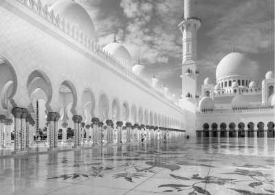 United Arab Emirates - Abu Dhabi - CoWorking in Dubai with a local! + Evenings at the Beach 💻 - 1