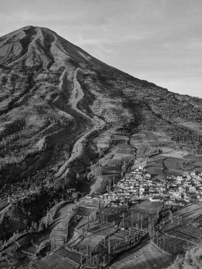 Indonesien - Journey Through the Java Highlands: Exploring the Majestic Mountains of Indonesia - JoinMyTrip