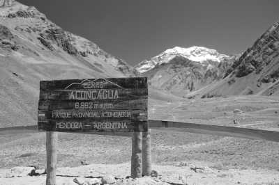 Argentinien - Parque Provincial Aconcagua - Argentina's Heart: Spanish & Wine in Mendoza, Explore Vineyards, Parks, and Hot Springs! - 2