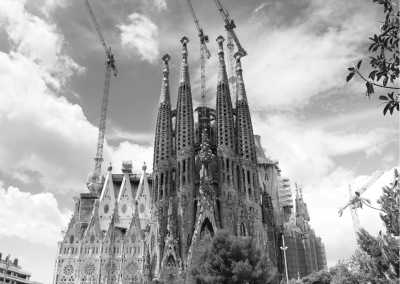 Spain - La Sagrada Familia - Come and Explore with Me the Most Beautiful City Barcelona, Spain