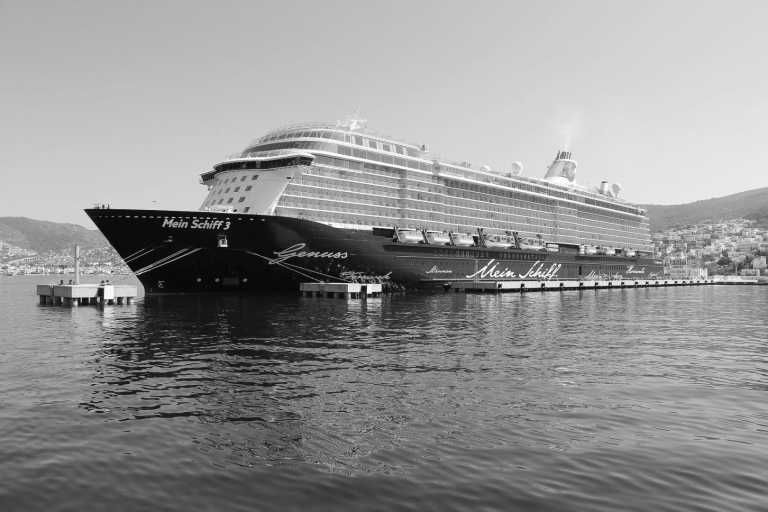 World -  Kreta, Ägypten, Jordanien, VAE - Kreuzfahrt mit der Mein Schiff 5 - JoinMyTrip