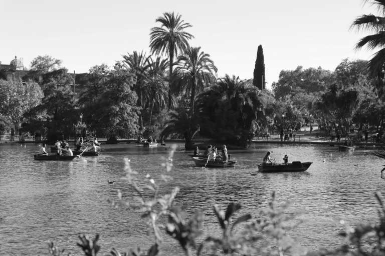 Spain - Ciutadella Park - Best of Barcelona -> Sightseeing, Beach 🏖️ Food & drinks 🍹and lots of Fun!