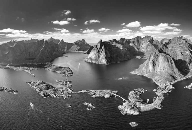 Norway - Reine - Summer Road Trip Lofoten: Scenic Drives and Hikes 🚗🏞️ - 1