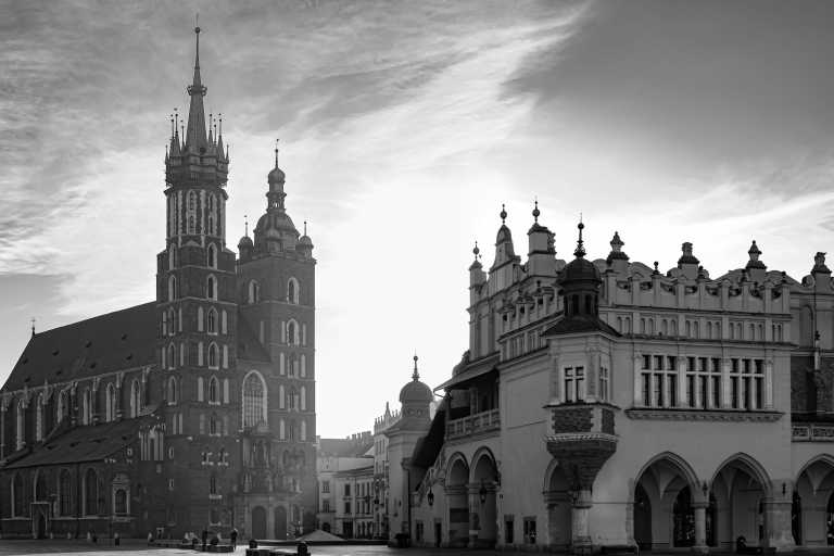 Poland - Coworking in Krakow's beautiful winter - Christmas market, museums, nightlife, nature and much more (with an almost local) - JoinMyTrip