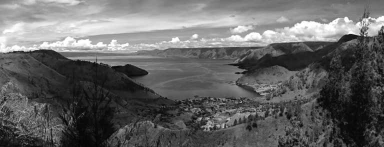 Indonesien - Explore Lake Toba, the largest volcanic lake in the world + clear blue river trekking in Langkat - JoinMyTrip