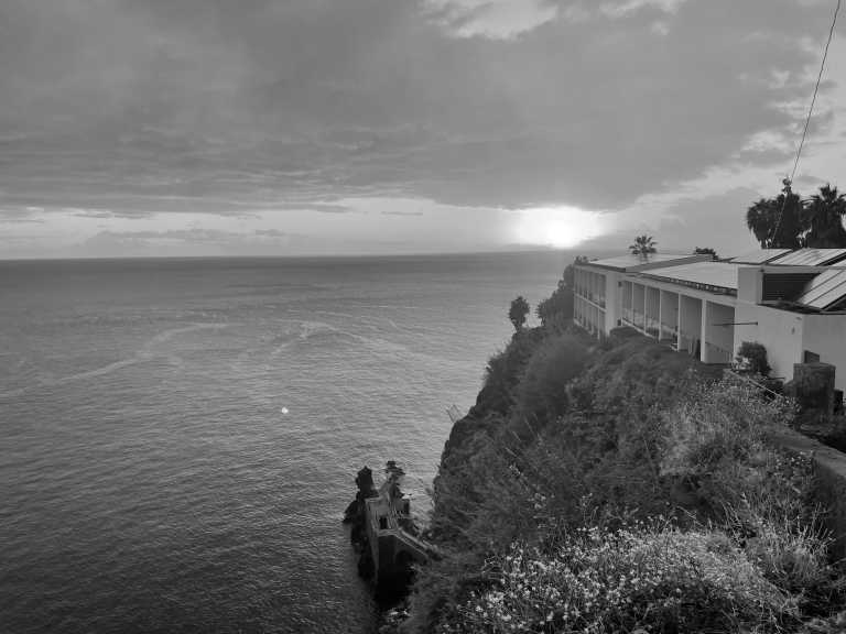 Portugal - Ponta do Sol - Coliving and Adventurous Hiking Trip with a Knowledgeable expat on the dream island of Madeira (Single rooms) - 2