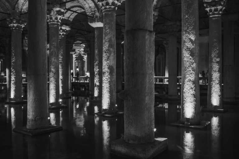 Turkey - Basilica Cistern - A wonderful Bosphorus Tour 🇹🇷 Cultural Trip in Istanbul, the land of fairy tales - with a local !