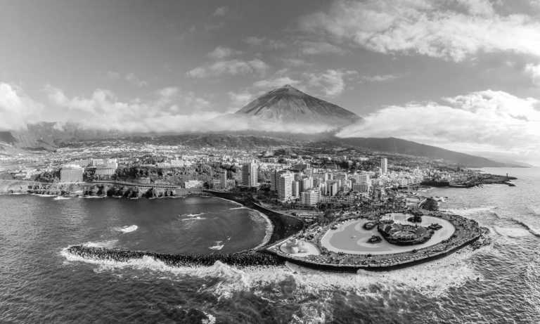 Spain - Puerto de la Cruz - Tenerife 🏝 Coworking trip in splendid location with heated pool, fast WIFI, amazing sea and mountain views - 1