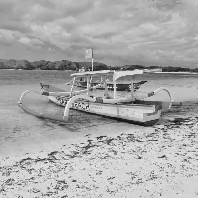 Indonesia - Kuta Beach - Adventure in Lombok and Gili Air: The best with locals
