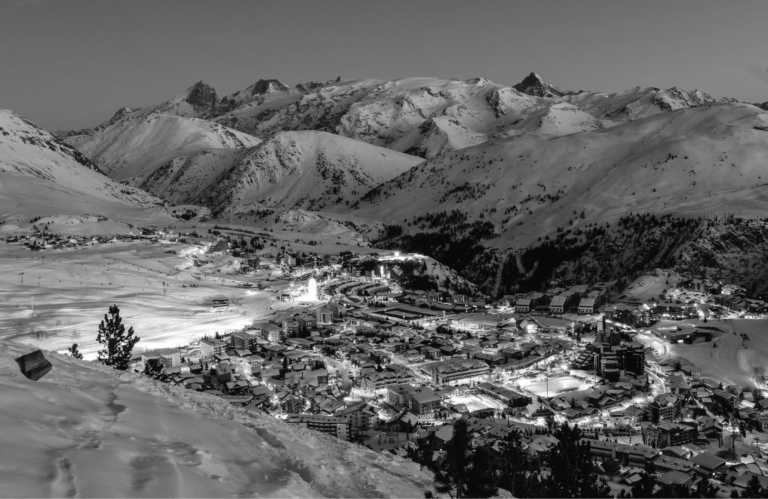 France - Alpes d'Huez - Group Ski Adventure in Alps D'Huez, France! Join the Fun with 5 Other Snow Lovers! 5 days in January, long weekend. - 2