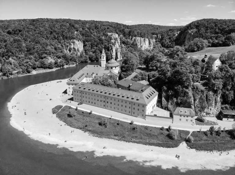 Deutschland - Experience sleeping in a Bavarian Castle with Walhalla, Water Floating at Kloster Weltenburg & Canyoning (Guided trip) - JoinMyTrip