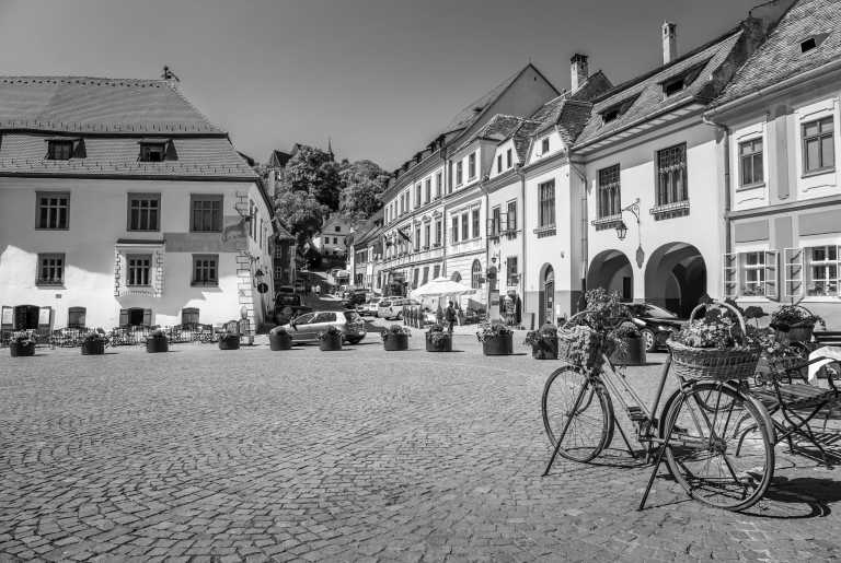 Romania - Romania Unveiled: exclusive tour with Dacre Stoker, international best-selling author & great-grandnephew of novelist Bram Stoker - JoinMyTrip