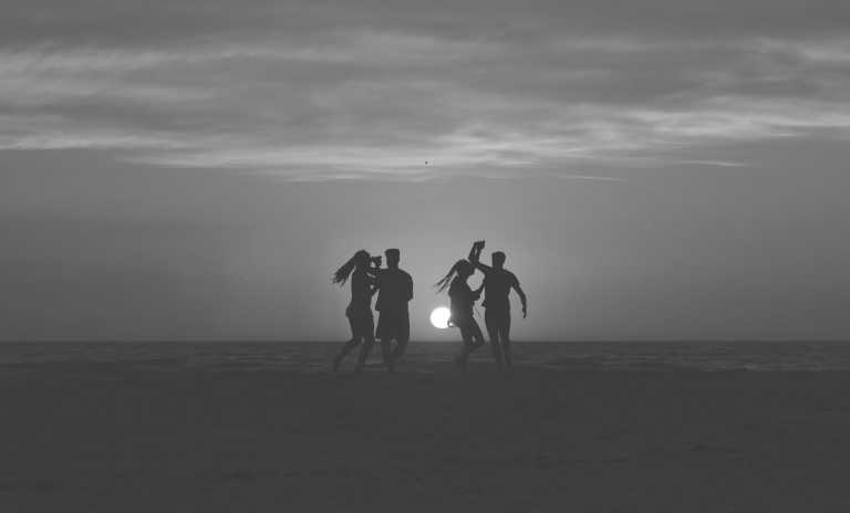 Spanien - Salsa Dancing Retreat near Barcelona: Dance, Music, and Spanish Rhythms - JoinMyTrip