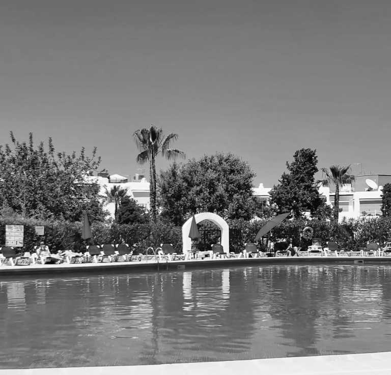 Spain - Ibiza - Urlaub auf Ibiza - in einem süßen Bungalow (EINZELZIMMER) direkt am Meer! - 1