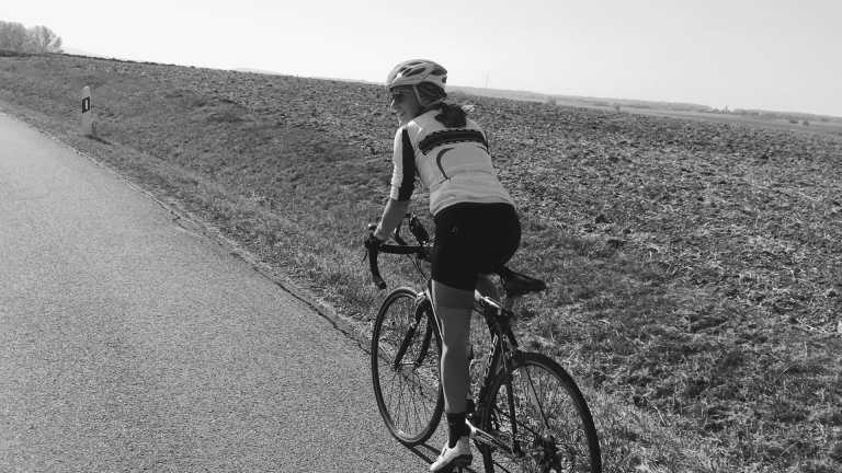 Spain - Bike Holiday 🚴‍♀️ Gran Canary 🔆 Bungalow with Pool ⛱  Guided 😍🚲 - JoinMyTrip