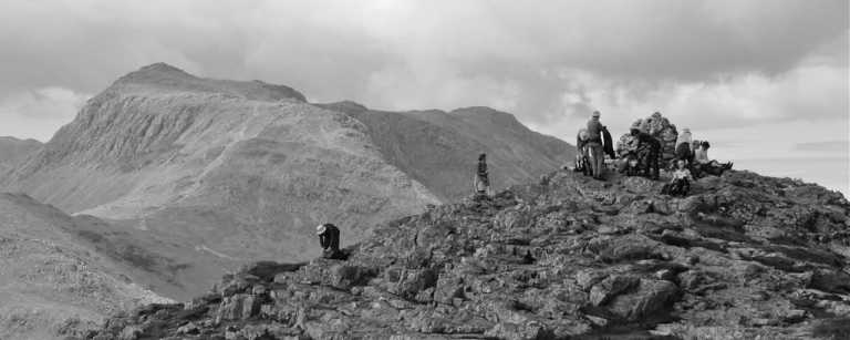 Vereinigtes Königreich - Bowfell - Lake District UK, Great Langdale Pikes, Two days of Hiking, Camping Included