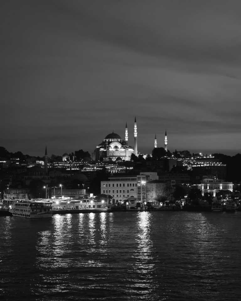 Turkey - Home Office CoWorking-CoLiving in beautiful Istanbul with a local Food, Culture, History, Art and More - JoinMyTrip