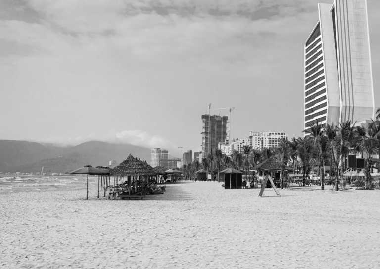 Vietnam - Đà Nẵng - 🇻🇳 The Vietnam Experience:  Villa Life from Da Nang’s Coast to Hoi An’s Lantern Streets – Enjoy Beach & City Vibes with like-minded travelers 🏖️🏙🏮 #NotAnotherRetreat - 1
