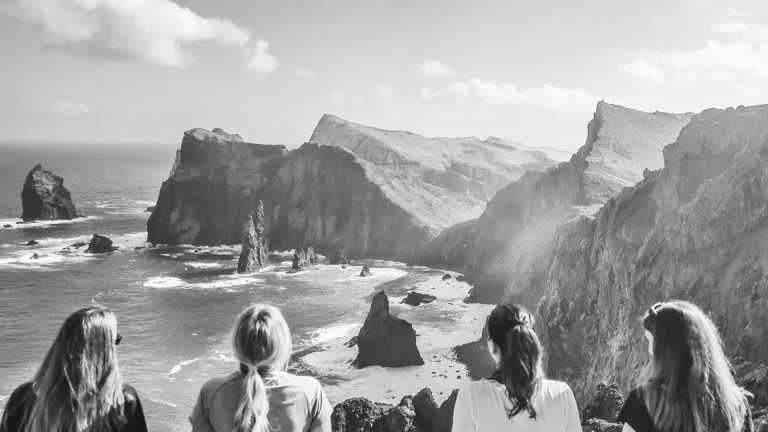 Portugal - Homeoffice auf Madeira: Einzelzimmer, Schreibtisch, 400qm Villa, 4800qm2 Garten, Gym, Game Room, ... - JoinMyTrip