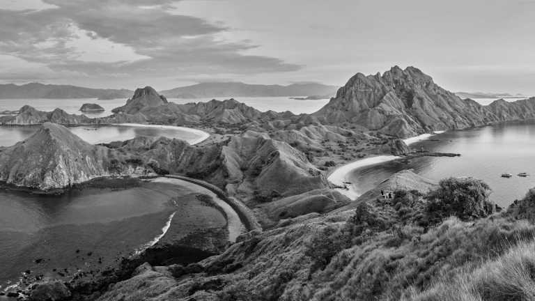 Indonesien - Nationalpark Komodo - (PRIVATE ROOM) A Thrilling Tour to Indonesia's Most Beautiful Islands: Unforgettable Liveaboard Experience, Seaside Glamping and Relaxation in a private Villa - 1