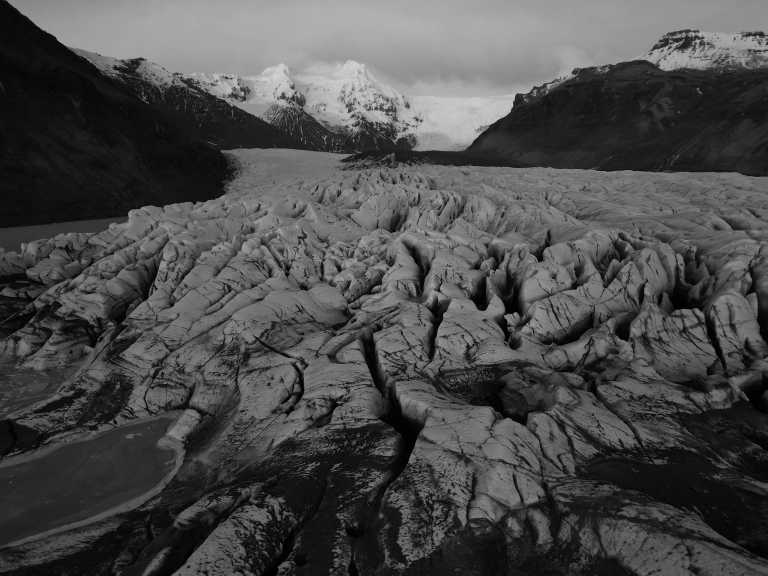 Iceland - Unveil the beauty of Iceland: Volcanos, Waterfalls, Natural Thermal Pools and Breathtaking Landscapes - JoinMyTrip