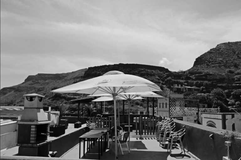 Spain - Atlantis Surf Hostel - Ho Ho Ho Merry Tropical Christmas! 🏝️🎅 Hiking, surfing and scuba diving in Gran Canaria - 2