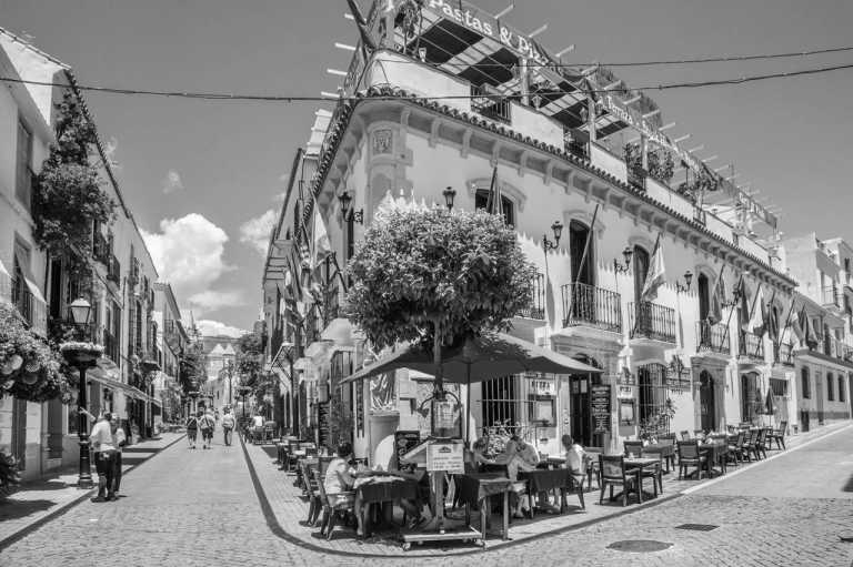 Spanien - Sunset Serenity Retreat in Marbella, Spain! - JoinMyTrip