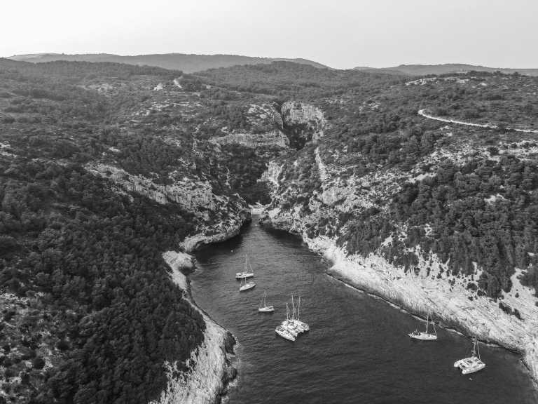 Kroatien - Vis - *AUSGEBUCHT* Sailing into the Blue ⛵ (Guided Trip) From Split ➢ Drage/ Zadar - 2