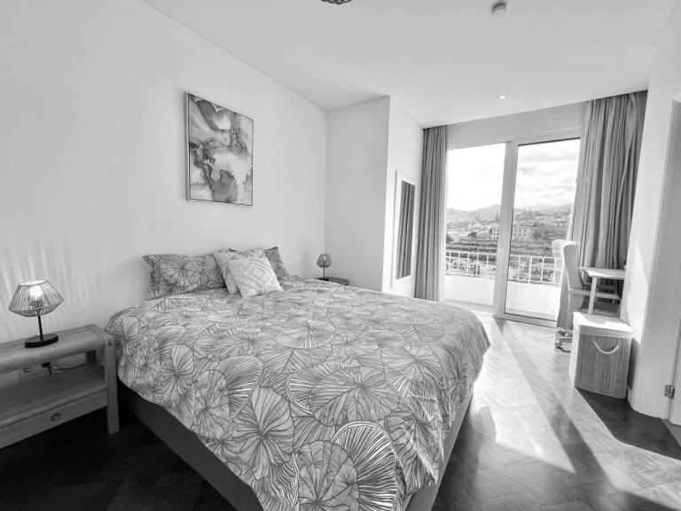 Portugal - Funchal - Modern, Spacious & Beautiful Coliving Villa in prime location - Funchal, Madeira | Adventure, Nature and Fun on the Dream Island of Madeira 🌴 | Large Private Suite with Bathroom and Balcony - 1