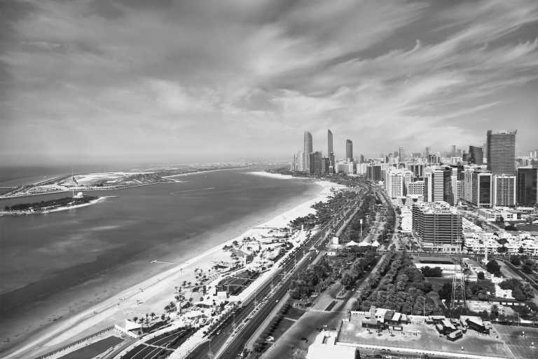 United Arab Emirates - Abu Dhabi - 𝗘𝘅𝗽𝗹𝗼𝗿𝗶𝗻𝗴 𝘁𝗵𝗲 𝗽𝘂𝗿𝗲 𝗟𝗶𝗳𝗲𝘀𝘁𝘆𝗹𝗲 𝗼𝗳 𝗗𝘂𝗯𝗮𝗶 𝟮.𝟬 🇦🇪🏎🐪 - 1