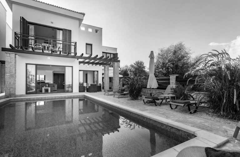 Cyprus - Paphos - 🏝️Unlock Your Creativity: Cyprus Co-working Adventure! Co-working/co-living in stunning beachfront villa!  Work remotely or learn how to! - 1