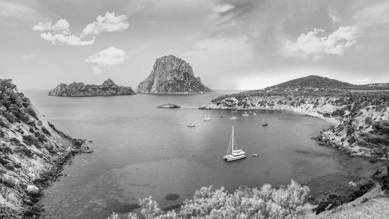 Spanien - Adventure Yoga Retreat on the Beautiful Island of Ibiza! - JoinMyTrip