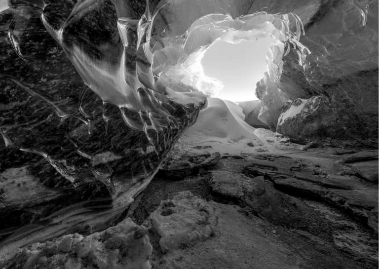 Iceland - 2 Weeks Traveling and Exploring Iceland Sightseeing: Volcanoes, Glaciers, Ice lagoons, and Gaysers - JoinMyTrip