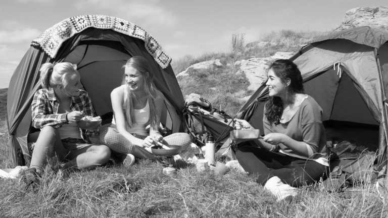 Westeuropa - 🏁AutoStop Race! Road trip through: Switzerland. Backpacking and Hitchhiking Experience! - JoinMyTrip