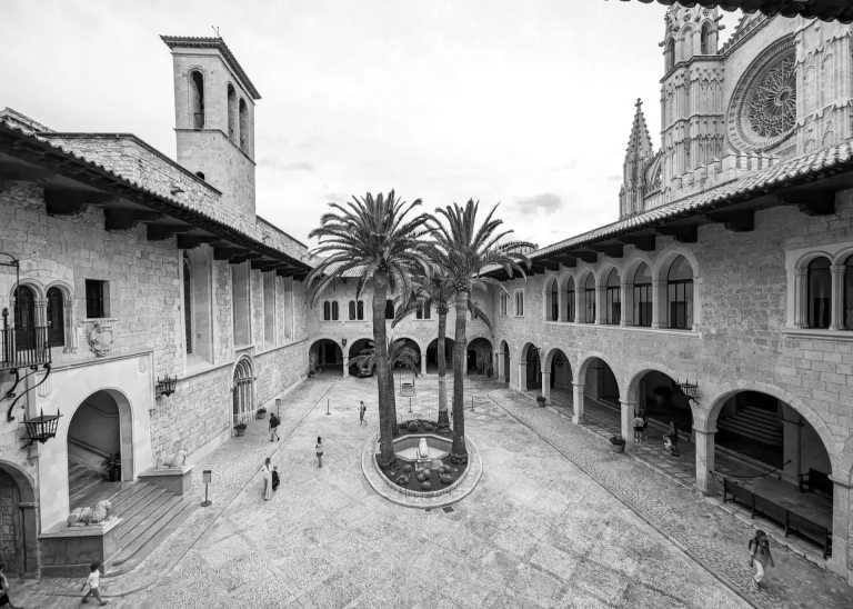 Spain - Royal Palace of La Almudaina - Spring break in Mallorca! 🏖️✈️