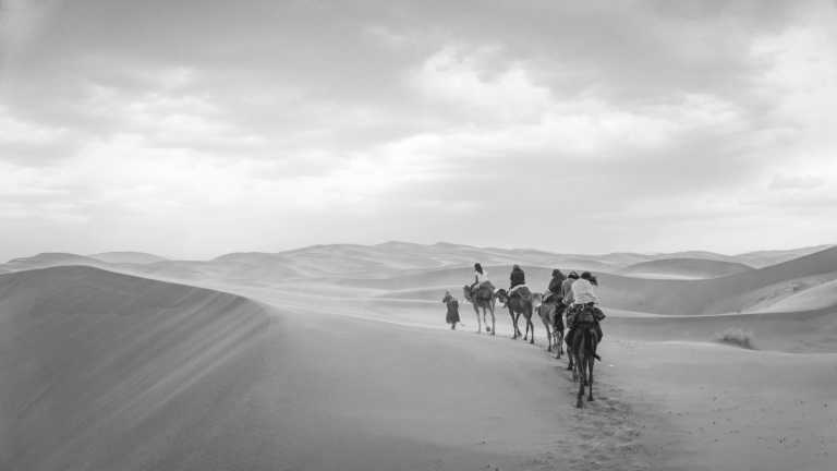 Celebrate New Year's Eve in the Moroccan desert 🐫 Hot air balloon ride ...