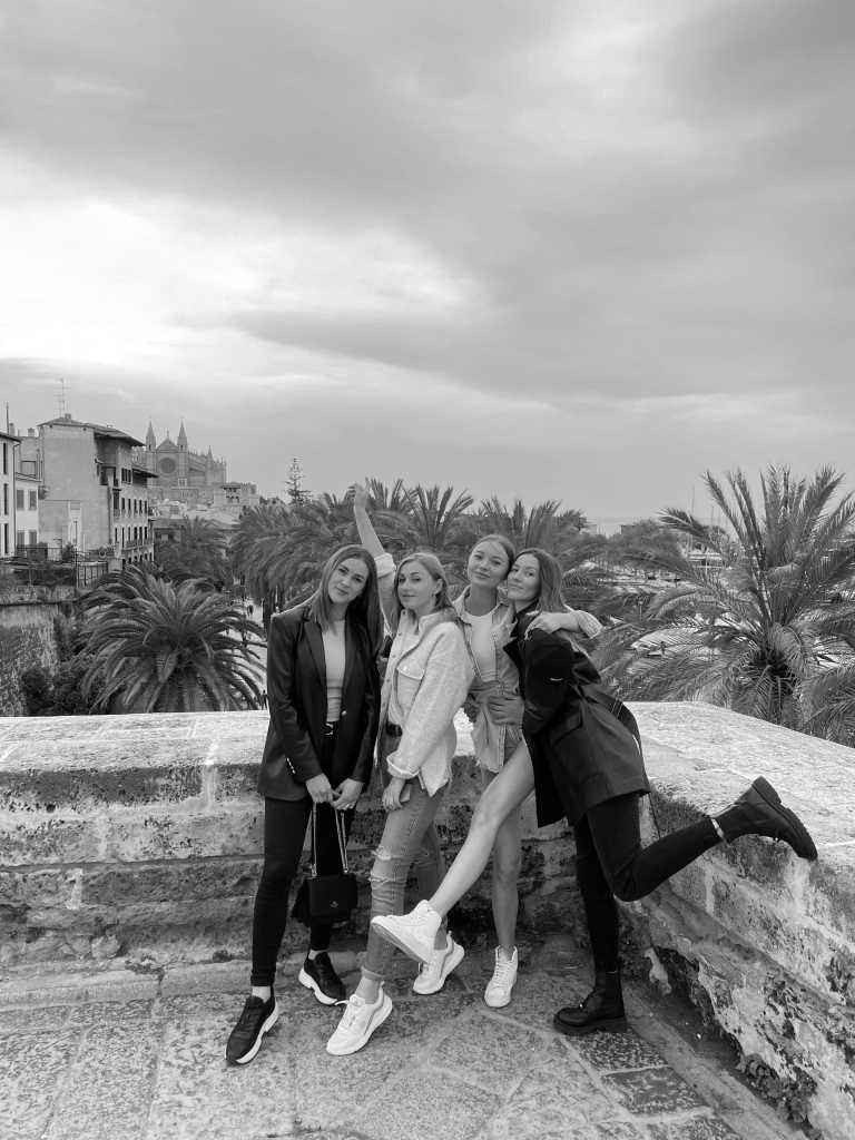 Spanien - Barcelona girls! 🥳 Eat & Drink & Repeat💃🏻 - JoinMyTrip