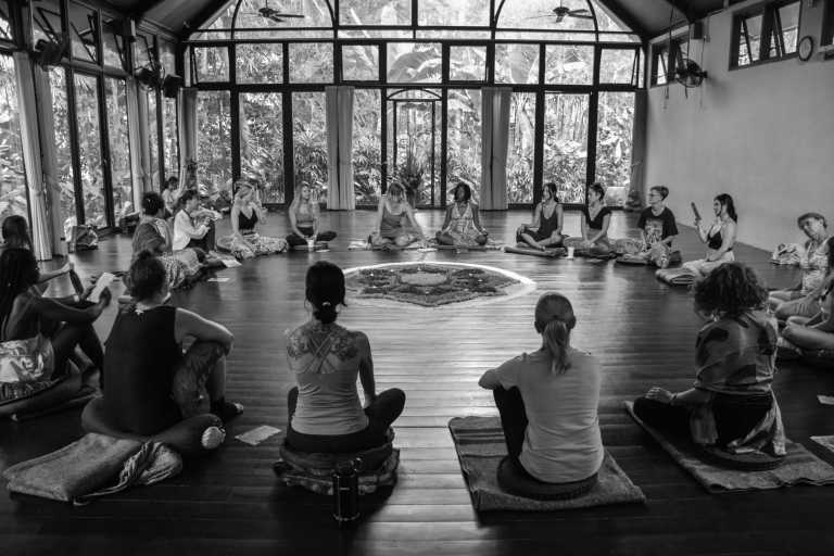 Indonesien - The Yoga Barn - 7 Days in Bali: Work Remotely, Reconnect Deeply, and Experience the Soul of Ubud (Private Bedroom)