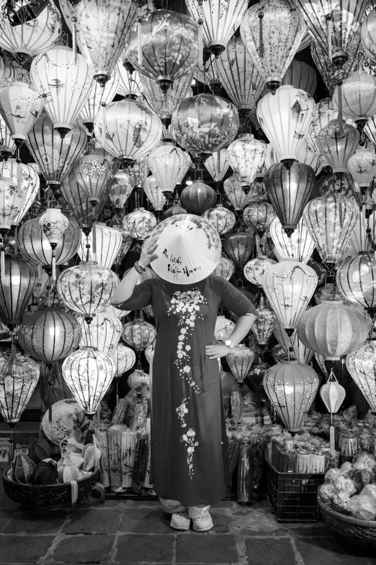Vietnam - 🇻🇳 Iconic Vietnam Unveiled: From Emerald Bays to Lantern-lit Streets 🏮 - JoinMyTrip