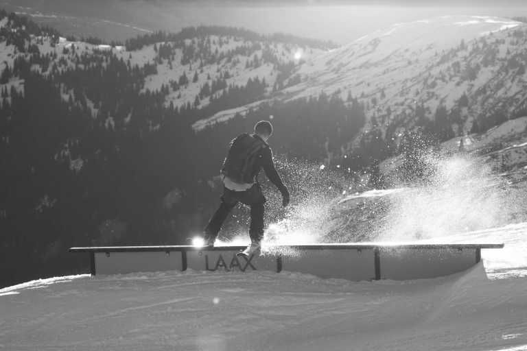 Switzerland - Ski weekend in Switzerland 🏂🛷⛷️🚡 (shared room) - JoinMyTrip