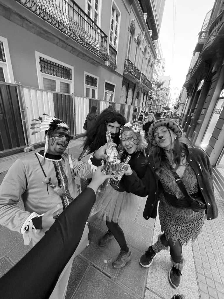 Spain - Carnaval & More 🥁🌴  Let's enjoy Tenerife's nature, mountains and beaches during the day, and party at the biggest Carnaval of Europe on various evenings 💃🏽 - JoinMyTrip