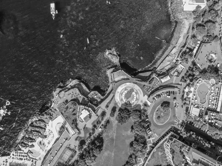 Portugal - Funchal City Center - Coworkation, Coliving and Adventurous Hiking Trip with a Knowledgeable expat on the dream island of Madeira (Single rooms) - 2