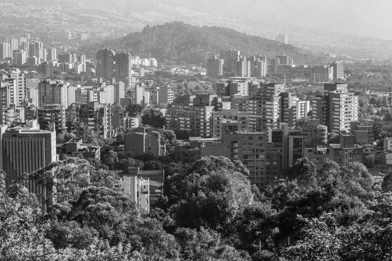 Colombia - Medellin - Living Like a local in Medellin 1 month ✨ (Pet-friendly) Comuna 13, Picnics, Hiking, Guatapé, Provenza 🌍 | COWORKING TRIP 👩‍💻| - 1