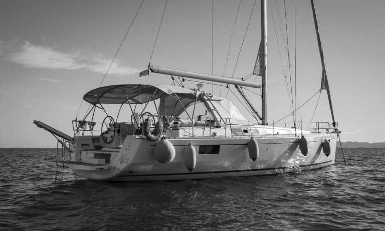 Griechenland - Sikinos - Sailing from Santorini to Milos 🇬🇷 Greece