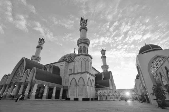 Indonesien - Mataram City - Backpacking Through Lombok Island in Indonesia - 1