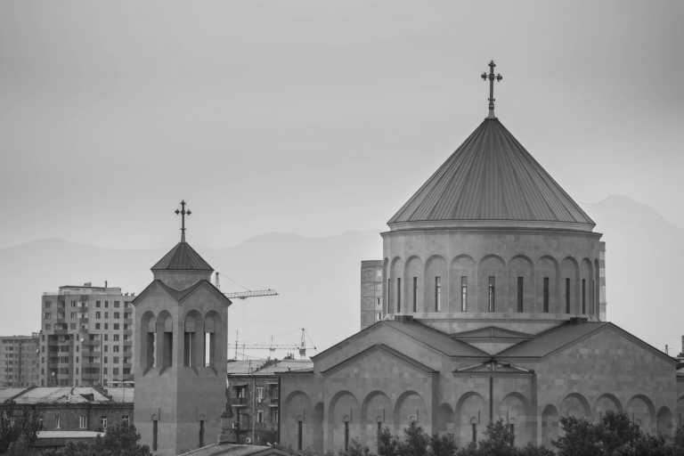 Armenien - Explore Armenia: Yerevan - Vardavar Water Festival, Lake Sevan ☀️ - JoinMyTrip