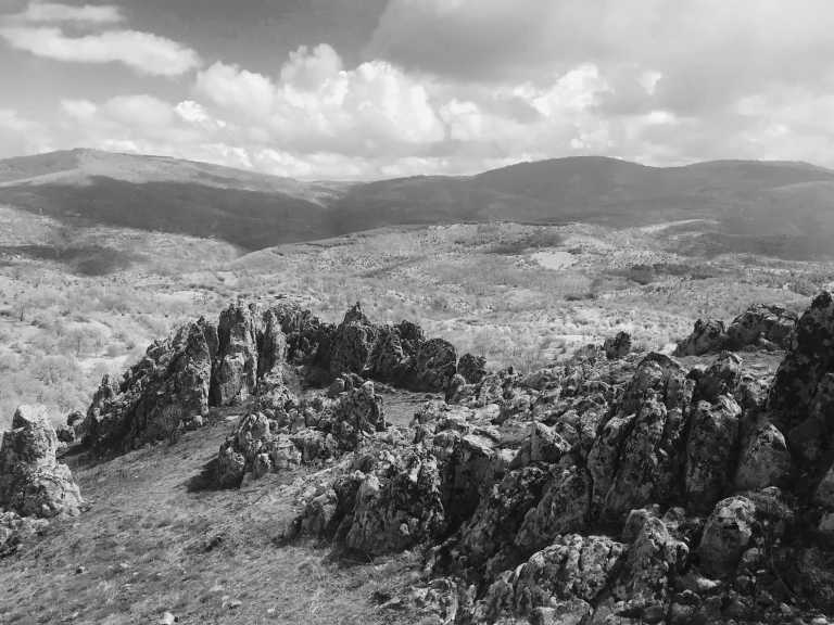 Mazedonien - Kokino megalithic observatory - All-Inclusive Road Trip Through North Macedonia: Hiking, Camping, Paragliding, Sightseeing And Much More!