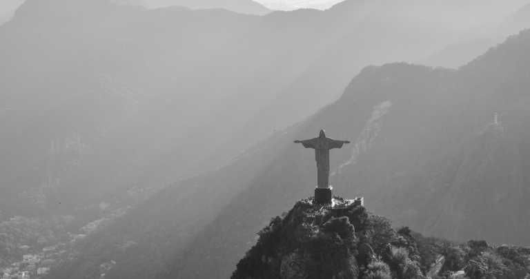 Brasilien - Cristo Redentor - Rio de Janeiro (Brazil): Home Office with an almost-local ;) Surf 🏄‍♂️, Sun ☀️, Beach 🏖️, Hiking 🧗, Culture 💃🏼, Caipirinhas 🍹 - 2