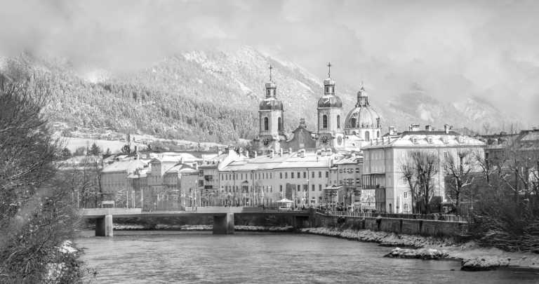 Austria - Innsbruck - Overnight sleep in an Igloo ⛄❄️ fun winter experience in Austria - 3
